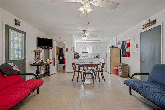 2833 FM 1801, Mineola, TX 75773