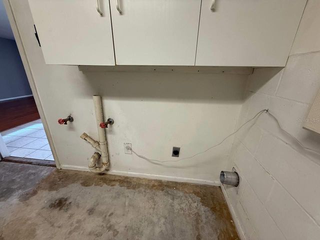 6124 18TH STREET, Zephyrhills, FL 33542