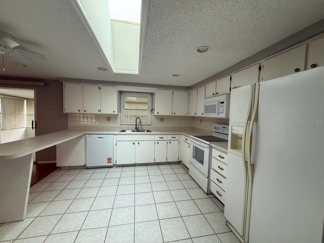 6124 18TH STREET, Zephyrhills, FL 33542