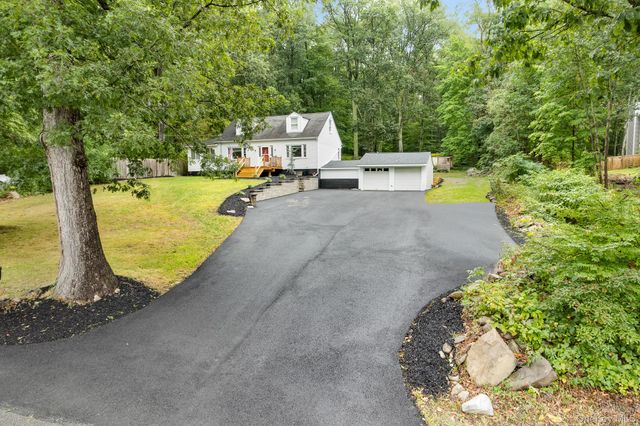 493 Orchard Drive, Wallkill, NY 12589