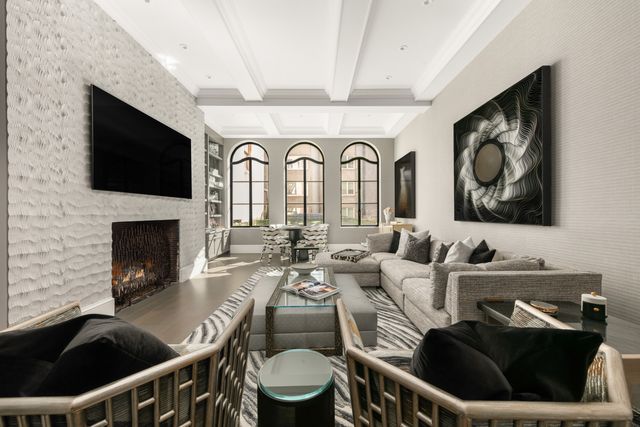 34 E 62nd Street, New York City, NY 10065