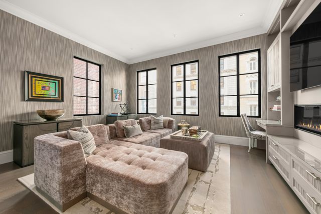 34 E 62nd Street, New York City, NY 10065
