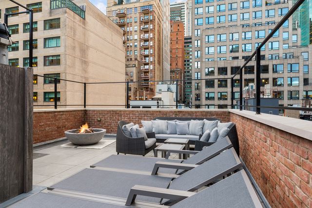 34 E 62nd Street, New York City, NY 10065