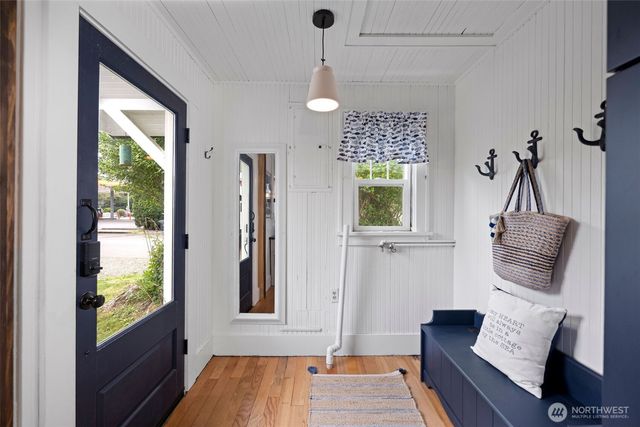 4202 L Place, Seaview, WA 98641