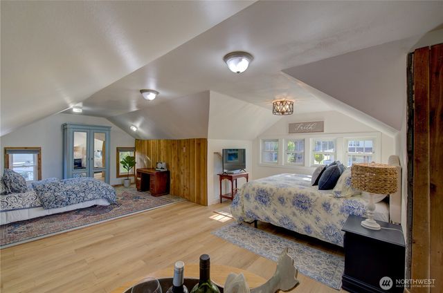 4202 L Place, Seaview, WA 98641