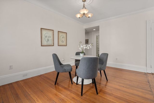 55 Reservoir Rd 2, Brookline, MA 02467