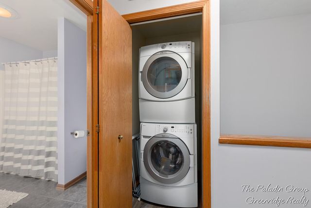 646 Wilshire Court, Holland, MI 49423