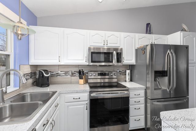 646 Wilshire Court, Holland, MI 49423