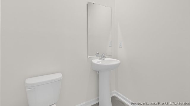 40 Charlies Bend Way, Spring Lake, NC 28390