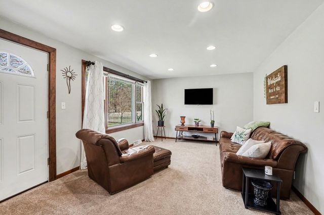 2435 Lilac Avenue, Holland Twp, MI 49424
