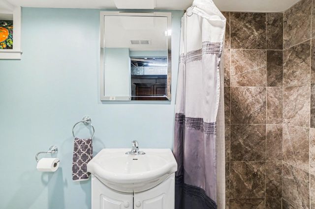 2435 Lilac Avenue, Holland Twp, MI 49424