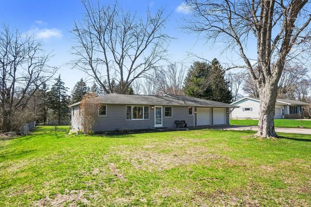 2435 Lilac Avenue, Holland Twp, MI 49424