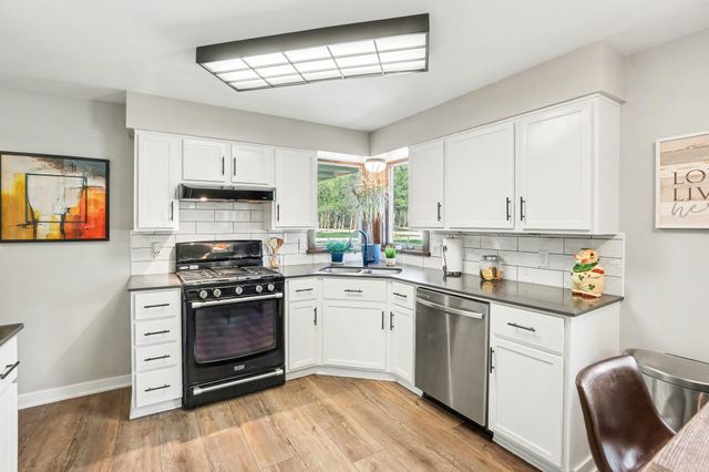 2435 Lilac Avenue, Holland Twp, MI 49424