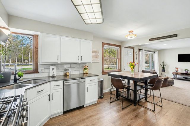 2435 Lilac Avenue, Holland Twp, MI 49424
