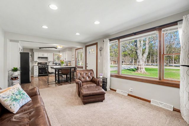 2435 Lilac Avenue, Holland Twp, MI 49424