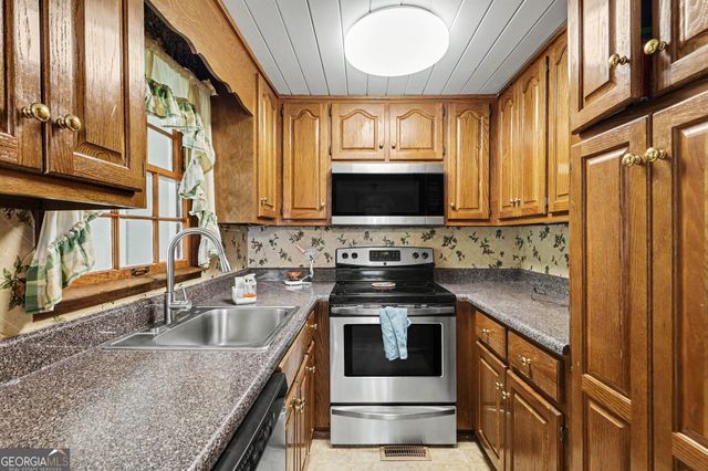 2908 Austin Bridge Road, Douglasville, GA 30134