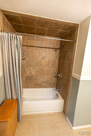 211 Knapp Road, Geddes, NY 13219