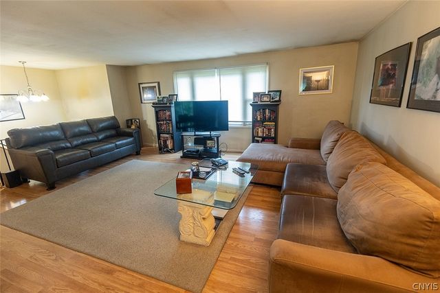 211 Knapp Road, Geddes, NY 13219