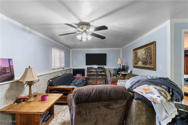 5658 N Circle View Drive, Seven Hills, OH 44131