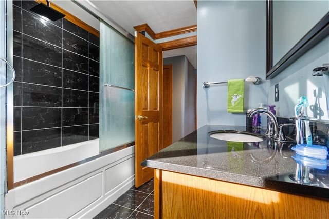 5658 N Circle View Drive, Seven Hills, OH 44131