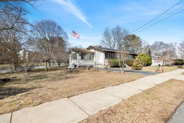23 Sunrise Ave, Stoneham, MA 02180