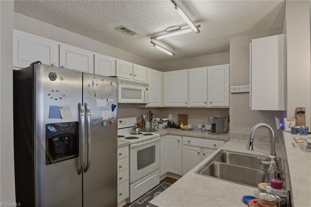 3771 Holmes Creek Place 201, Winston-salem, NC 27127