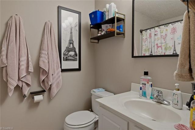 3771 Holmes Creek Place 201, Winston-salem, NC 27127