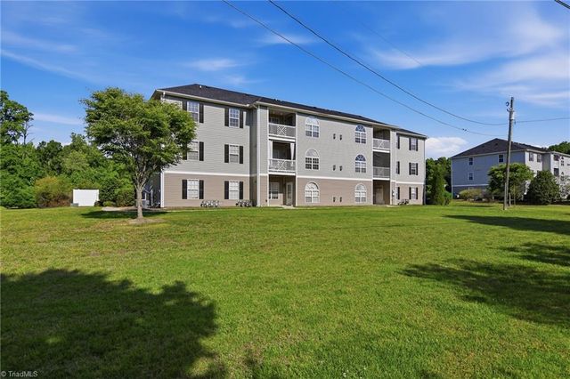 3771 Holmes Creek Place 201, Winston-salem, NC 27127