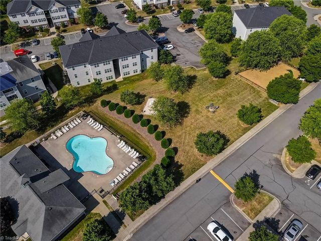 3771 Holmes Creek Place 201, Winston-salem, NC 27127