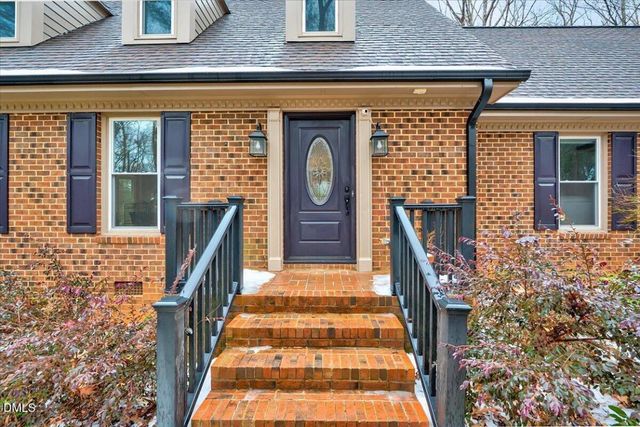 107 Larkwood Lane, Cary, NC 27518