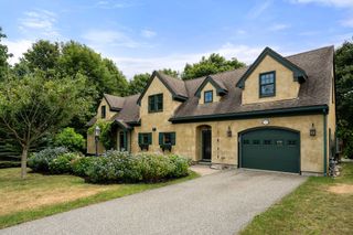126R Mount Pleasant Avenue, Gloucester, MA 01930