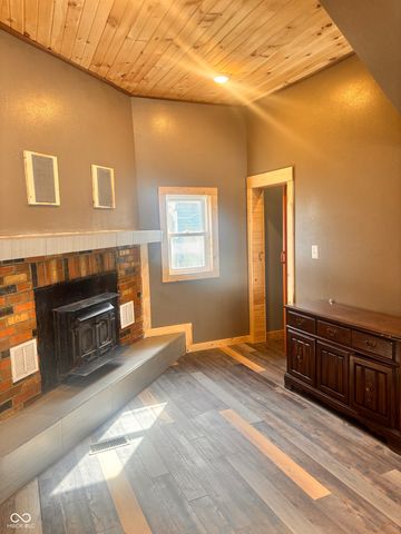 207 S Jackson Street, Frankton, IN 46044