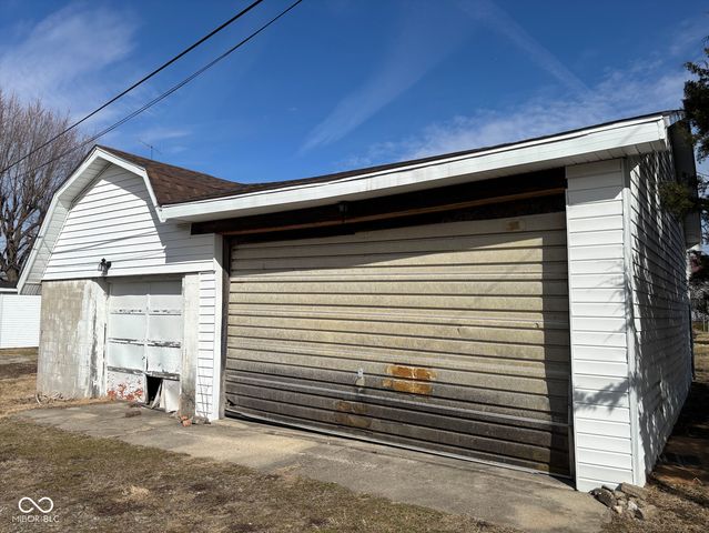207 S Jackson Street, Frankton, IN 46044