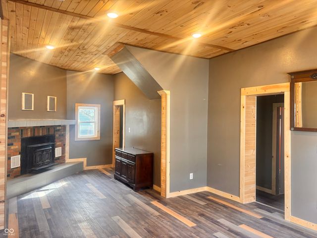 207 S Jackson Street, Frankton, IN 46044