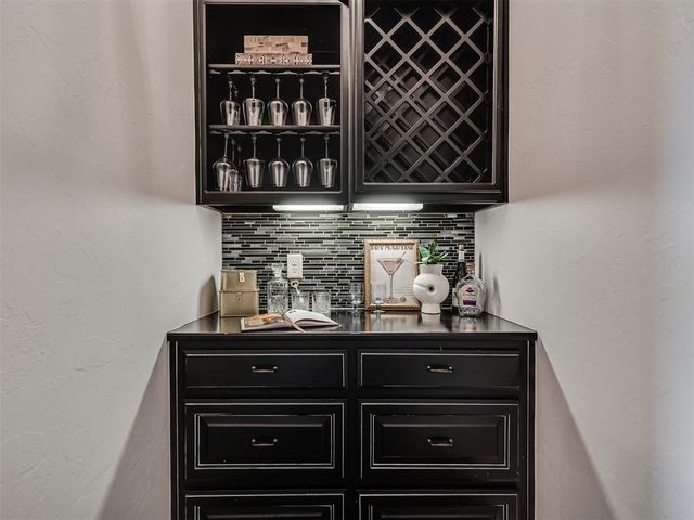 600 NW 153rd Street, Edmond, OK 73013