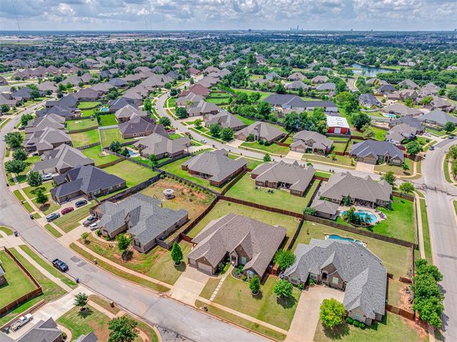 600 NW 153rd Street, Edmond, OK 73013