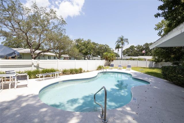 2740 HAMBLE VILLAGE LANE, Palm Harbor, FL 34684