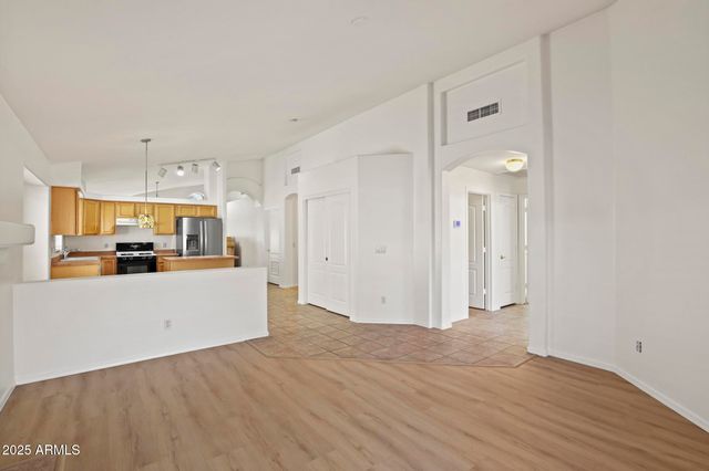 922 E BLACKHAWK Drive, Phoenix, AZ 85024