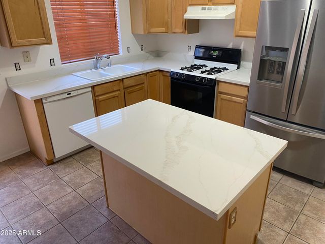 922 E BLACKHAWK Drive, Phoenix, AZ 85024