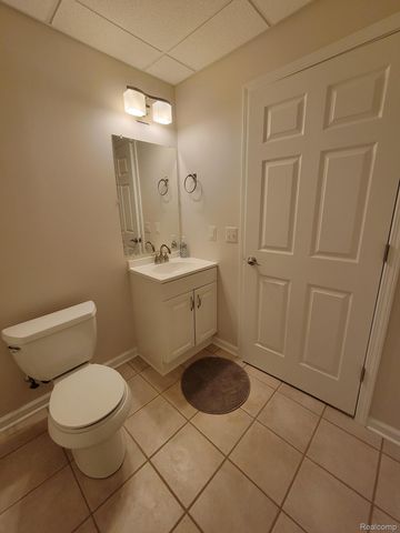 5894 Augusta Lane, Holly Township, MI 48439