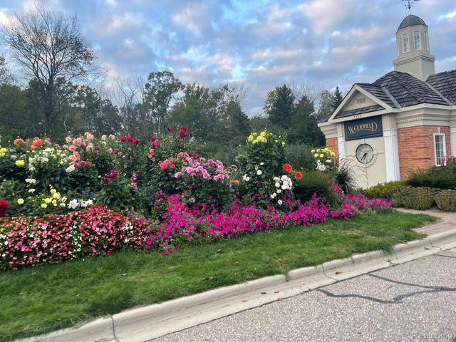 5894 Augusta Lane, Holly Township, MI 48439