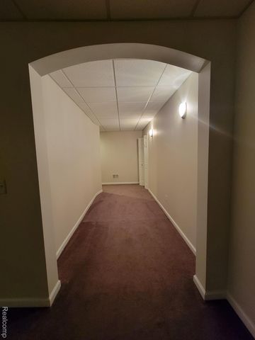 5894 Augusta Lane, Holly Township, MI 48439