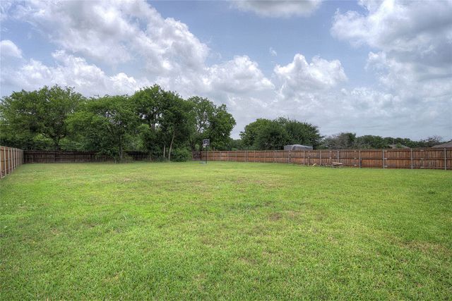 10605 Lago Vista, Quinlan, TX 75474