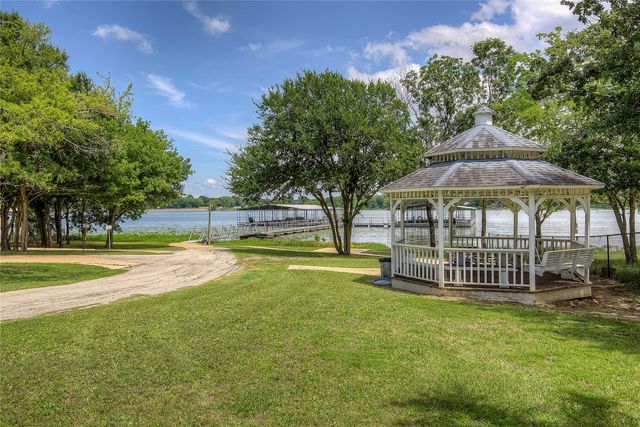 10605 Lago Vista, Quinlan, TX 75474