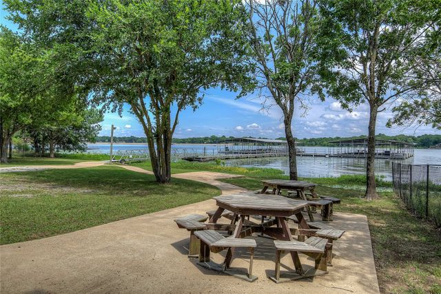 10605 Lago Vista, Quinlan, TX 75474