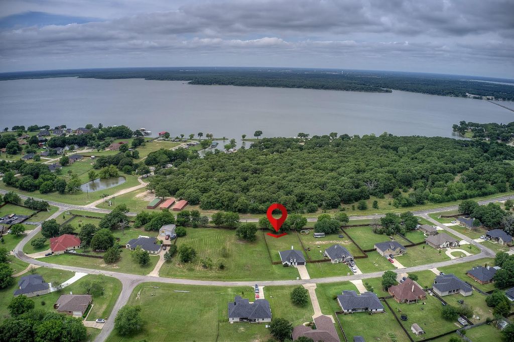 10605 Lago Vista, Quinlan, TX 75474