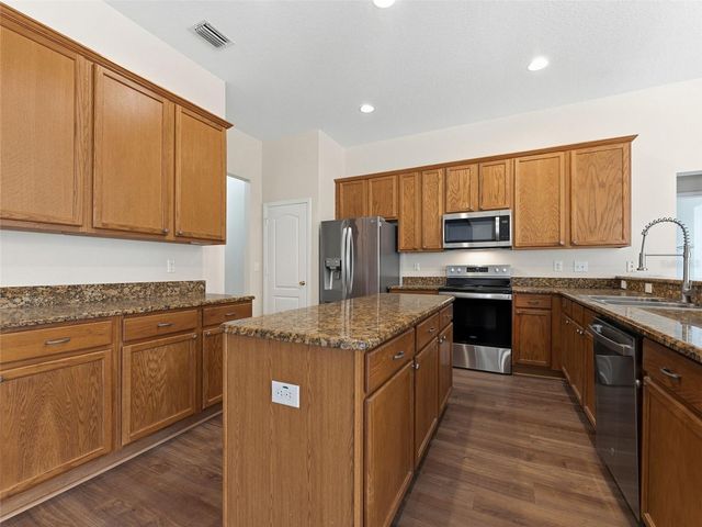 5446 SPECTACULAR BID DRIVE, Wesley Chapel, FL 33544