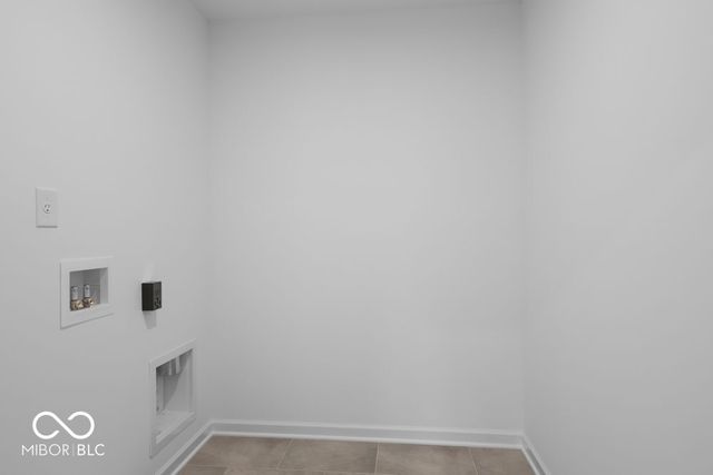 359 N Grand Oaks Drive, Mooresville, IN 46158