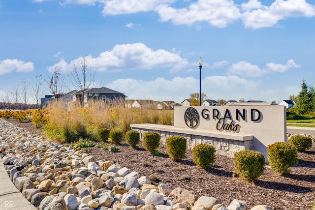 359 N Grand Oaks Drive, Mooresville, IN 46158