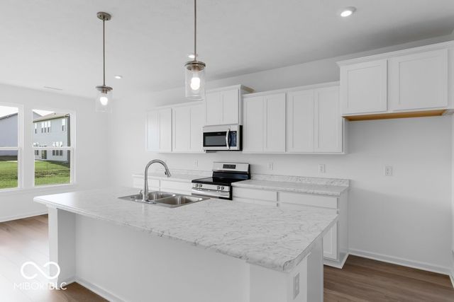 359 N Grand Oaks Drive, Mooresville, IN 46158